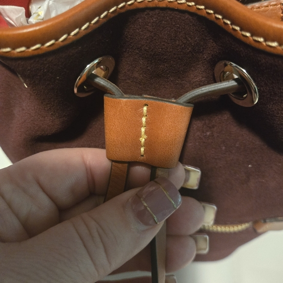 NWT Dooney & Bourke Suede Set - Picture 12 of 16